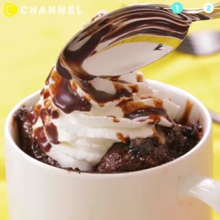 2 Easy Microwaveable Cakes in a Mug