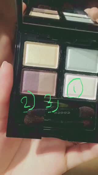 SUQQUのパレットで上品大人メイク