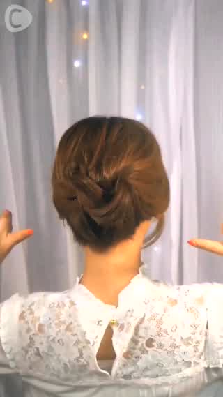 アップヘアアレンジが1分で!?超簡単スタイルの作り方