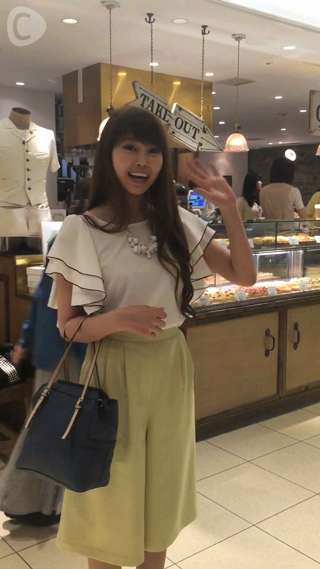 ボリュームたっぷりサラダと美味しい タルトランチ♪ 新宿HAND BAKES