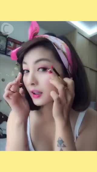 【ベトナム最新情報】今日はピンクレディーな気分?レトロアイメイクで違った自分