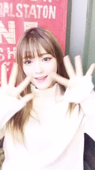 Having delicious seafood in HK