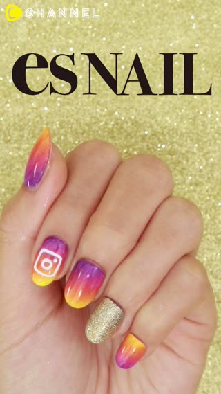 話題のアレを指先にも！インスタネイル