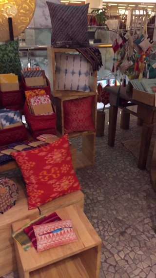 【インドネシア最新情報】伝統工芸品などが買えるお店の紹介！