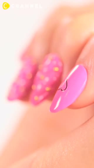 香奈兒風立體菱格紋指甲彩繪