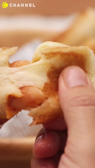 Roti Panggang Gulung Daging dan Keju