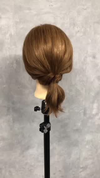 【寝坊した朝でも安心】ヘアアクセなしで簡単オシャレなポニーテール