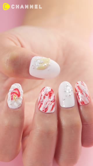 Whipped Cream Nails with Strawberries ♡ 