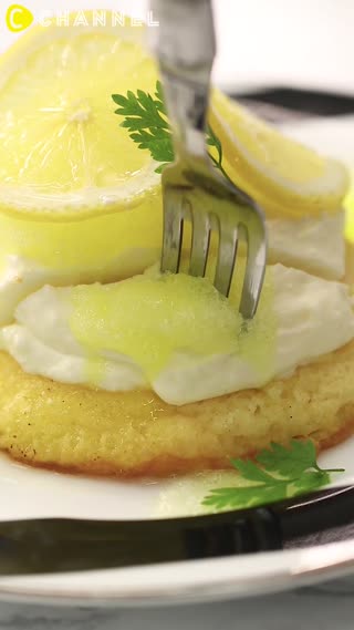 LEMON SHERBET ON TOP CHEESECAKE 