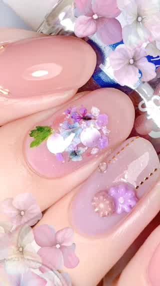 梅雨 ホログラムと押し花でリアルな紫陽花ネイル セルフネイル Peachy ピーチィ ライブドアニュース