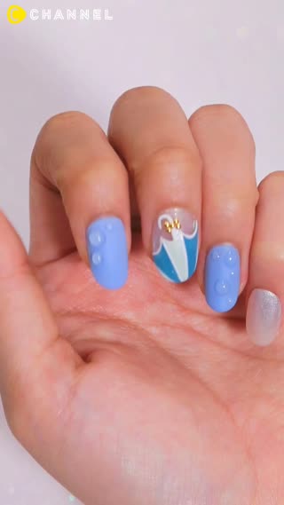 用凝膠畫水滴超逼真！水珠指甲彩繪♡