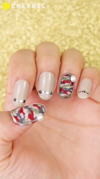 Red Camo Nails