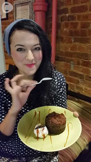 【ニューヨーク最新情報】美しいストリートアートに囲まれた粋なカフェ✨