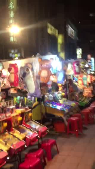 話題の台湾 寧夏夜市へ