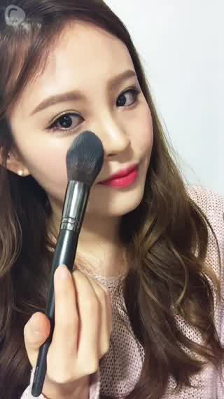 メイクアップアーティストが教える！クマを隠すコンシーラー法！