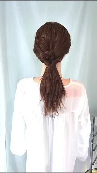 シンプルだから場所を選ばない‼️どこでも使える簡単ゴムアレンジです‼️