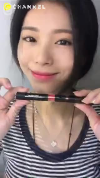 伊麗莎白雅頓氣墊唇釉超好用！讓妳擁有自然咬唇妝