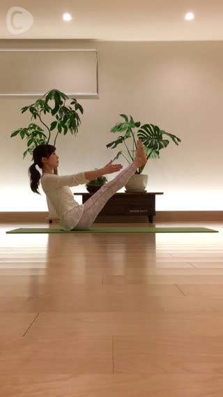 ウエストの引き締め 舟のポーズ