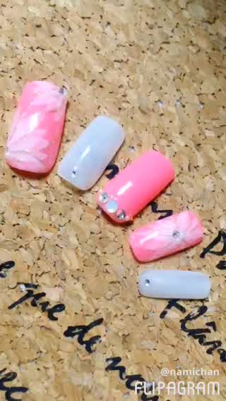 【デートにおすすめ！】シフォンフラワーネイル