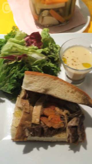 ランチタイムはピクルス食べ放題♡原宿ランプレドット