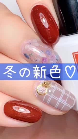 ブラウンにチラチララメがかわいい冬のネイルカラー新色♡