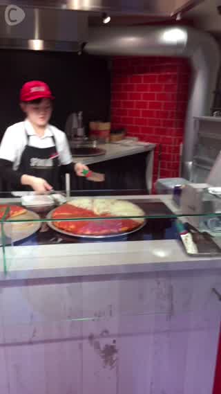 初食感！本場ミラノのカリフワなピザが食べられるスポンティーニ@渋谷