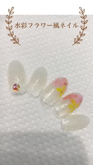 ふんわりカワイイ水彩画風フラワーネイル