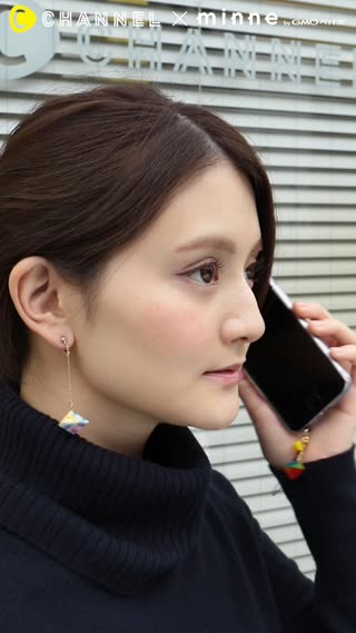 スマホをカラフルなサンカクでおめかし！「イヤホンジャックストラップ」