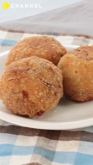  Pork Curry Rice Balls