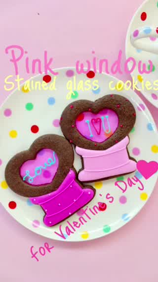 ピンクの窓が可愛いステンドグラスクッキー！
