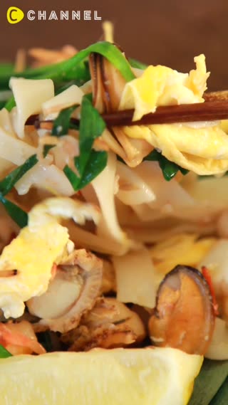 人気のタイ料理が手軽にお家で作れちゃう♪ きしめんで作るタイ風焼きそばパッタイ