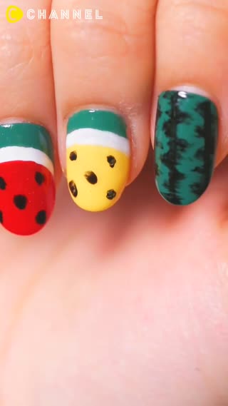 西瓜指甲彩繪♥有一種忍不住就想咬一口的衝動