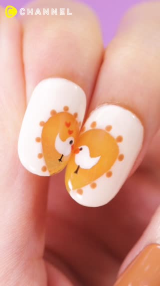 Put Two fingers together ♡ Bird Nail