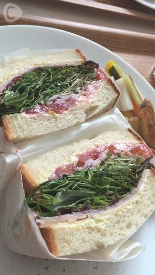 #沼サンで話題♡丸の内のヘルシーでボリュームたっぷりダブルサンドイッチ♪