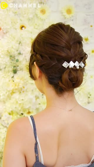 編み込みでまとめヘアに挑戦！編み込んだ分だけかわいくなれる