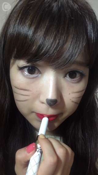 ハロウィンで使える！100均アイテムだけでできるキャットメイク