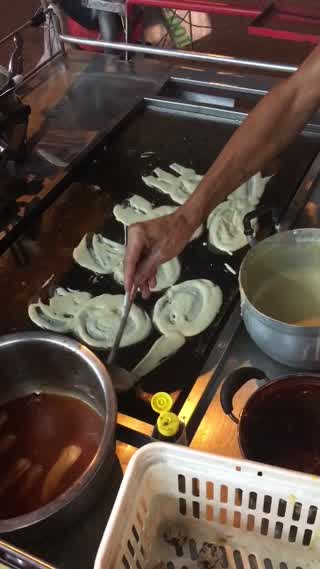 Ka-Nom Tokyo, Thai Style Sausage pancake