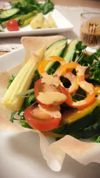 器も食べられる！？サラダ♡