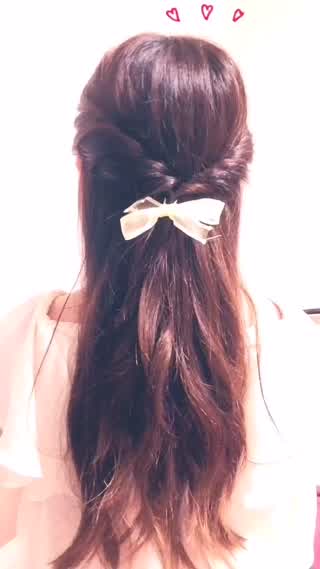 引っ掛けるだけ！誰でもできる簡単こなれハーフアップヘアアレンジ
