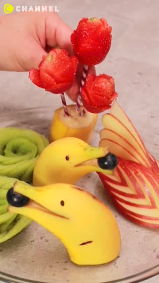 Dekorasi dari buah-buahan