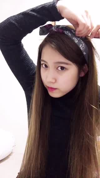 バンダナのヘアアレンジ方法！マンネリヘアにアクセントを