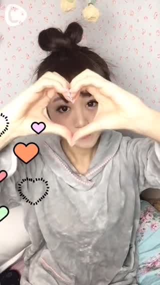 バレンタインにどうぞ♡ハート型お団子ヘア！