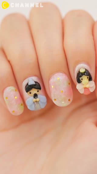 指尖上的3D娃娃絕對吸引人目光♡淡彩黏土風人偶指甲彩繪
