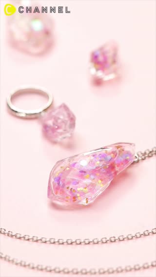 จี้ผลึกคริสตัลใสมีน้ำด้านในสวยวิ้งแวววาว