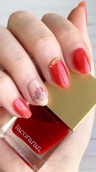 ラコラランでちゅるちゅるりん！ジューシーなレッドネイル！