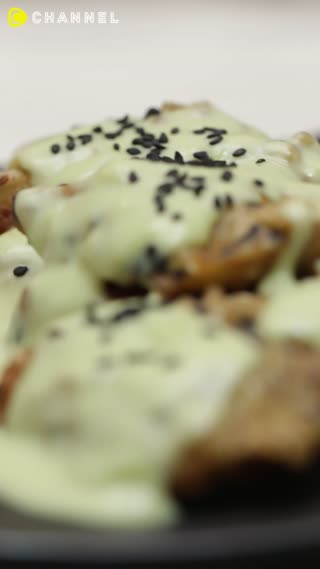 Pisang Goreng Wijen Saus Green Tea