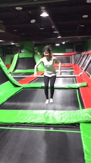 Travel with Sharon@Taiwan---Flip out