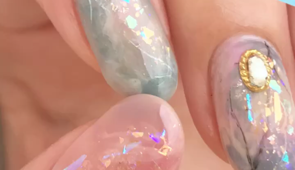 簡単 ピンクの天然石ネイル C Channel