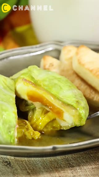 話題性的早餐食譜！濃郁的蛋包裹上高麗菜的料理