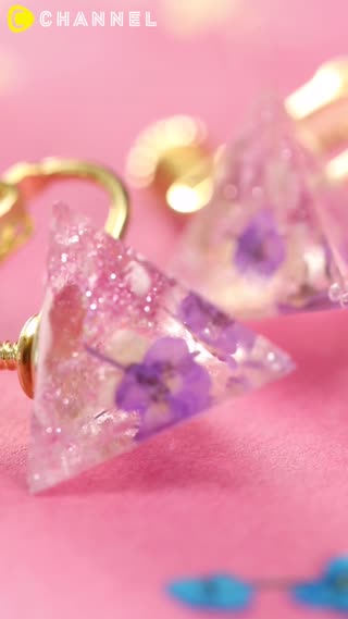 DIY: Flower Resin Earrings